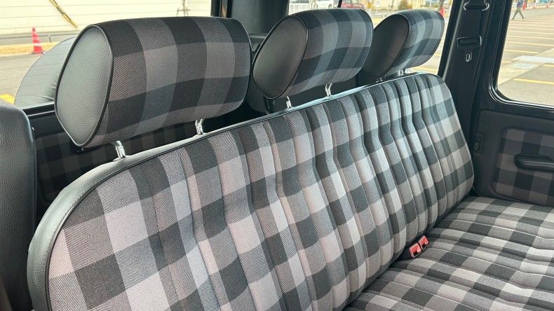 内装後方シート