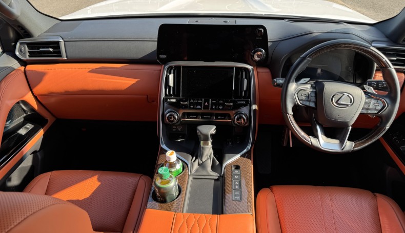 内装インパネ全体