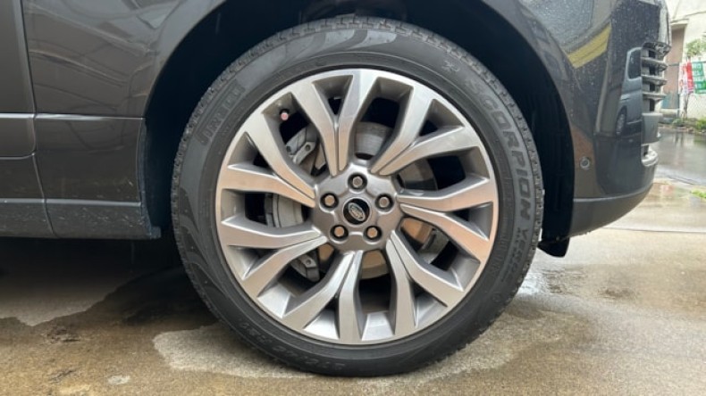 タイヤホイール前