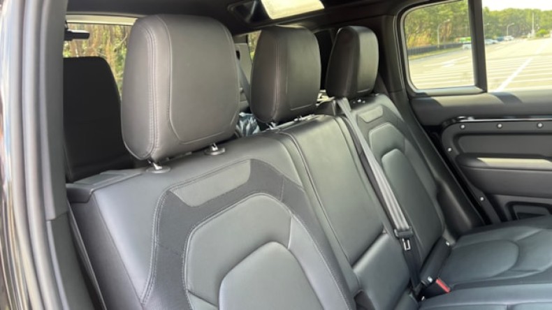 内装後方シート