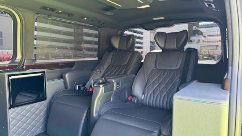 内装後方シート