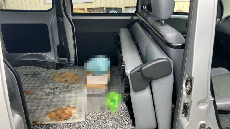 内装後方シート