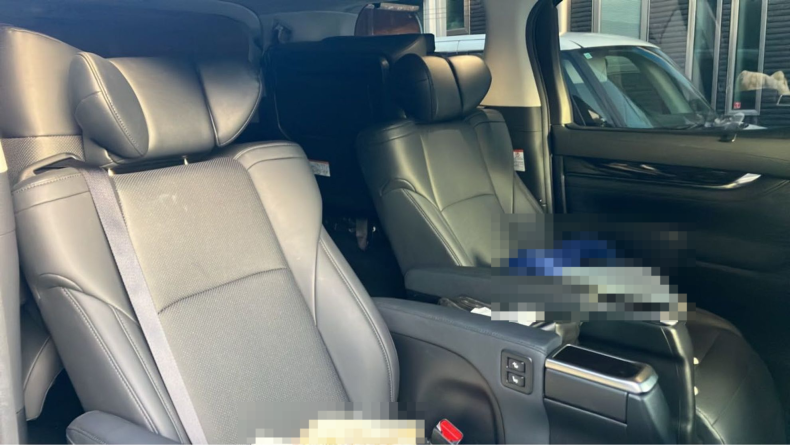 内装後方シート