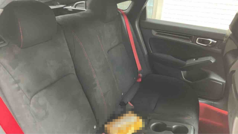 内装後方シート