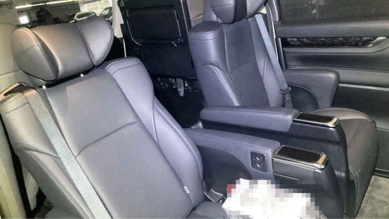 内装後方シート