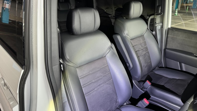 内装前方シート