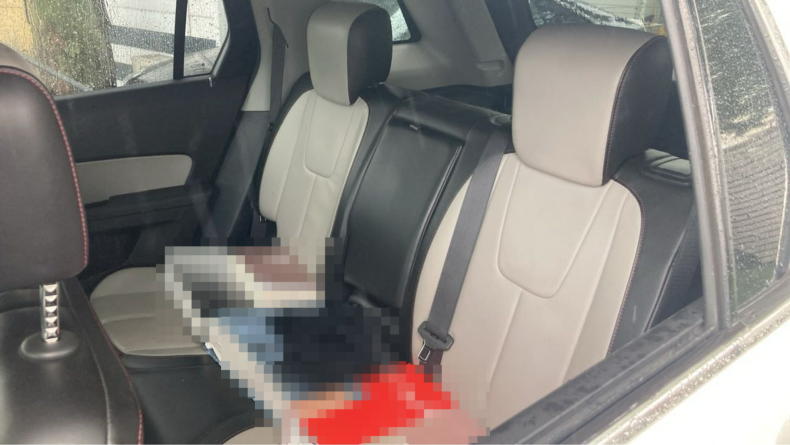 内装後方シート