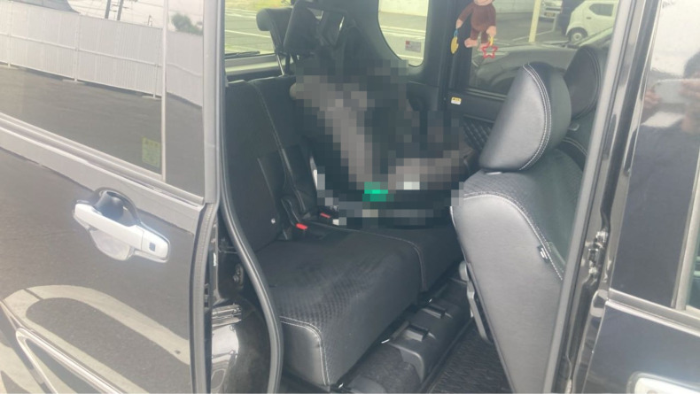 内装後方シート