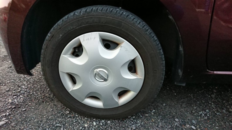 タイヤホイール前