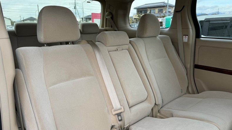 内装後方シート
