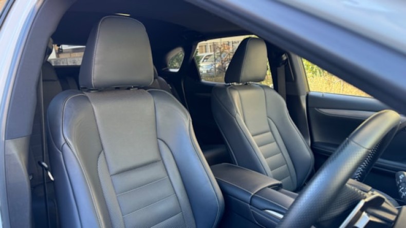 内装前方シート