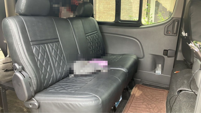 内装後方シート