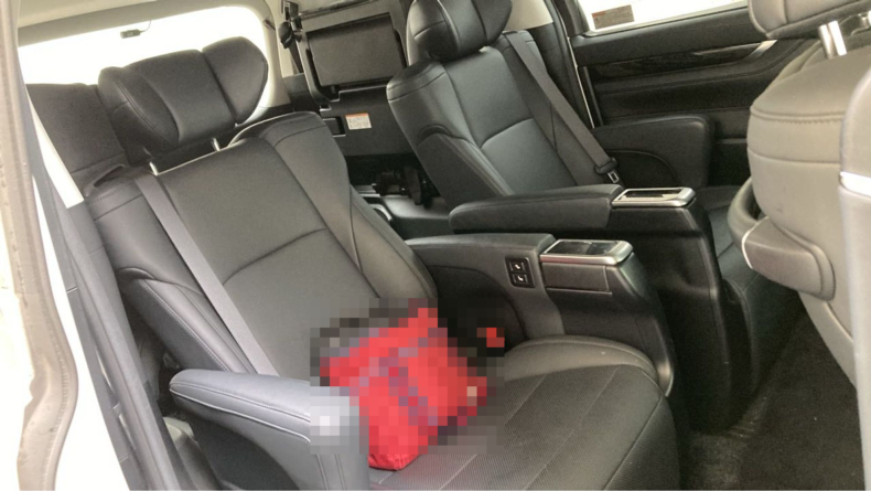 内装後方シート