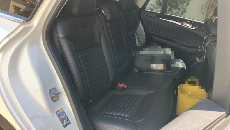 内装後方シート