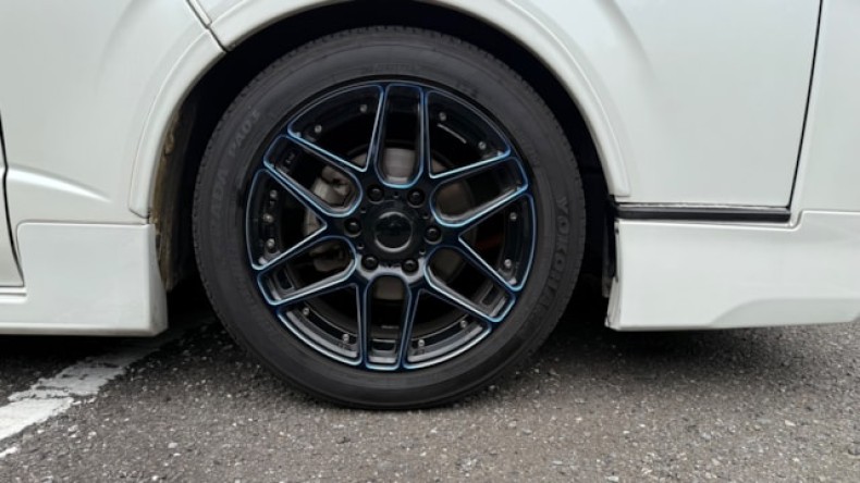 タイヤホイール前