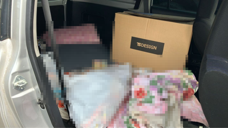 内装後方シート