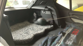 内装後方シート