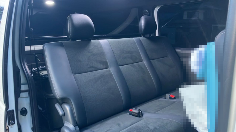 内装後方シート