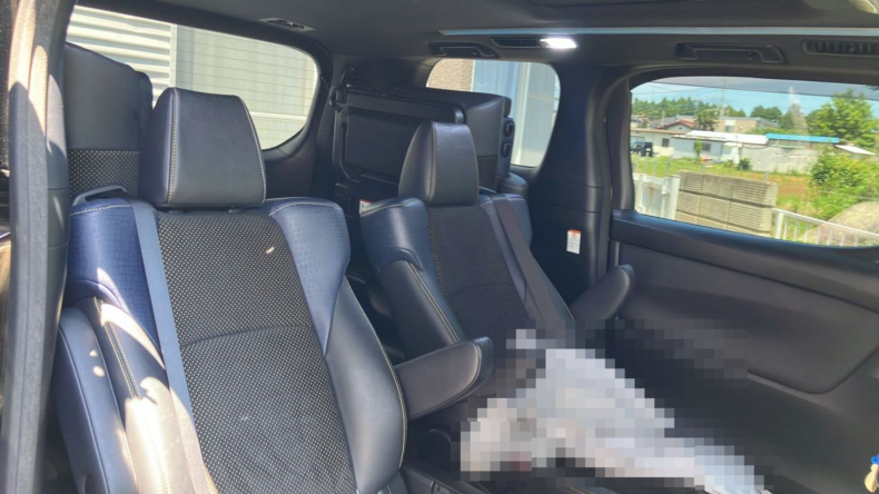 内装後方シート