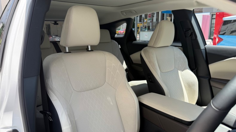 内装前方シート