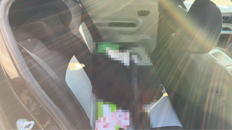 内装後方シート