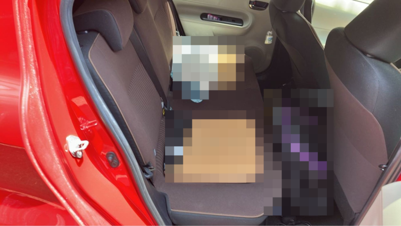 内装後方シート