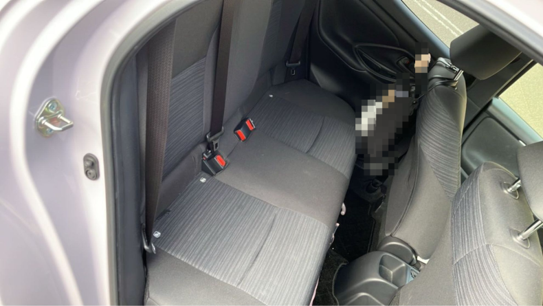 内装後方シート