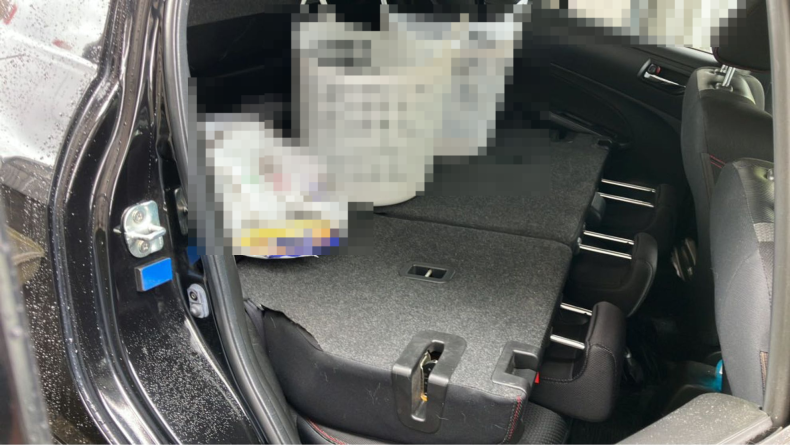 内装後方シート