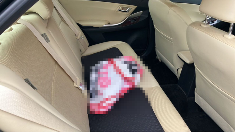 内装後方シート