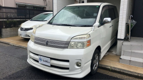 トヨタ/ヴォクシー-290371