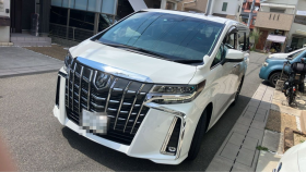 トヨタ/アルファード-290604