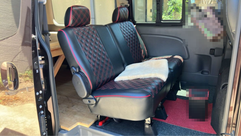 内装後方シート