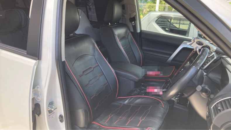 内装前方シート