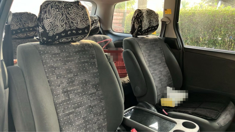 内装後方シート