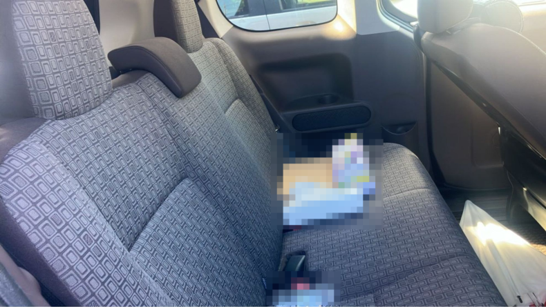 内装後方シート