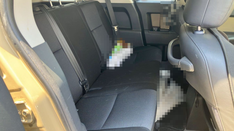 内装後方シート