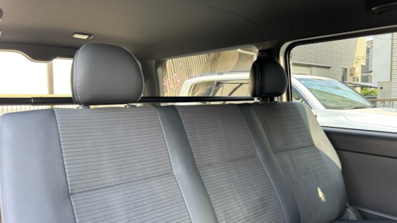 内装後方シート