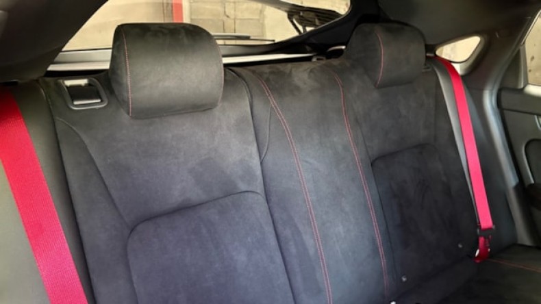 内装後方シート