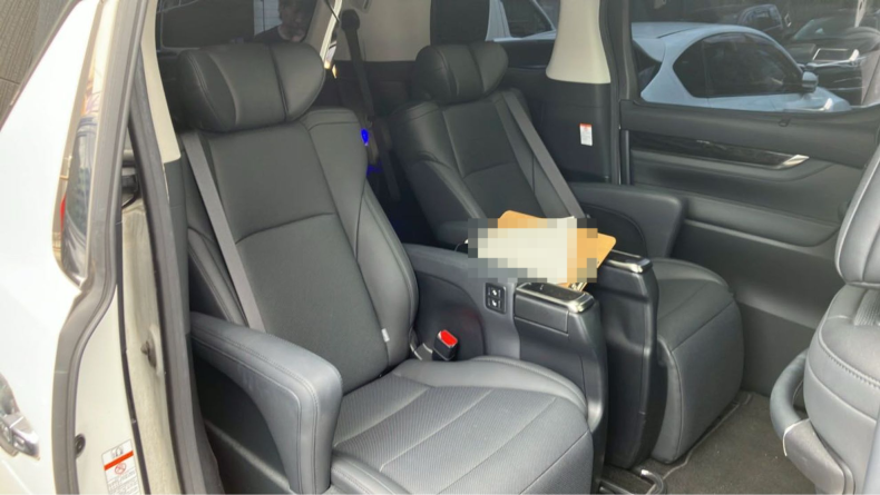 内装後方シート