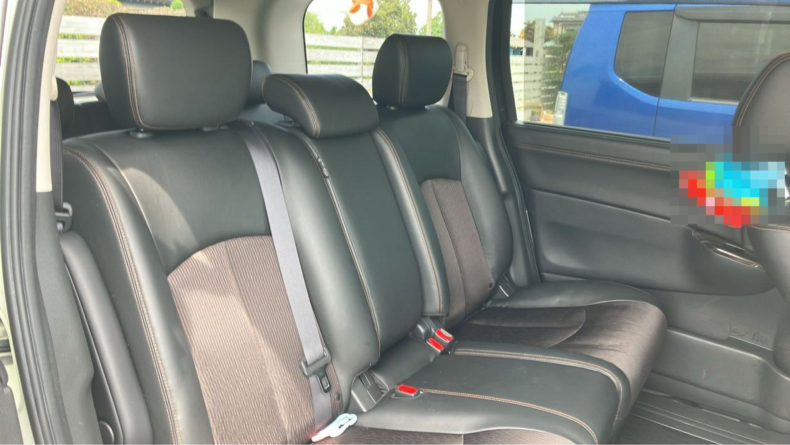 内装後方シート