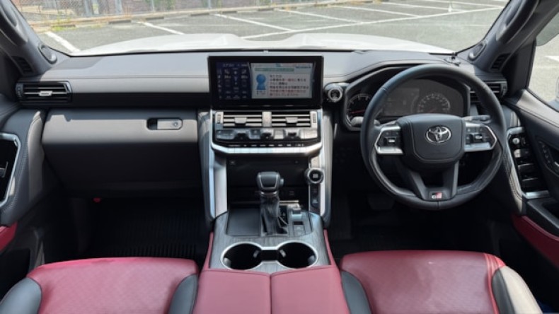 内装インパネ全体