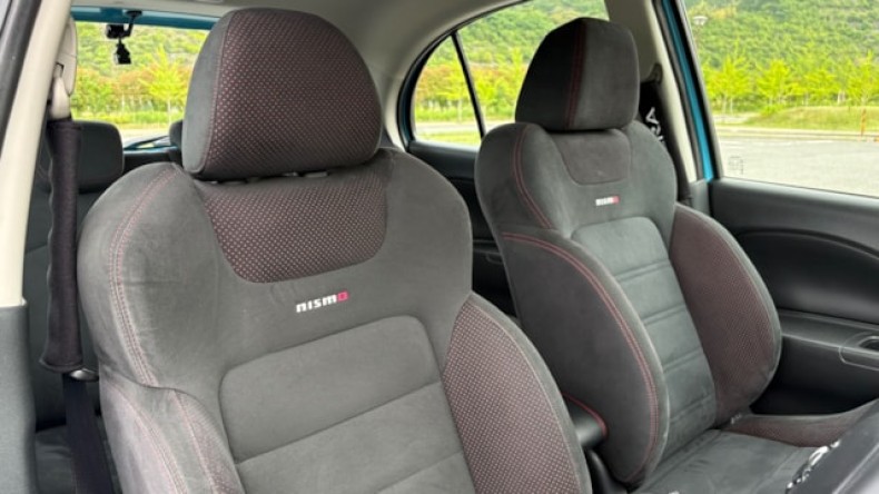 内装前方シート