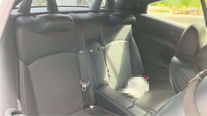 内装後方シート