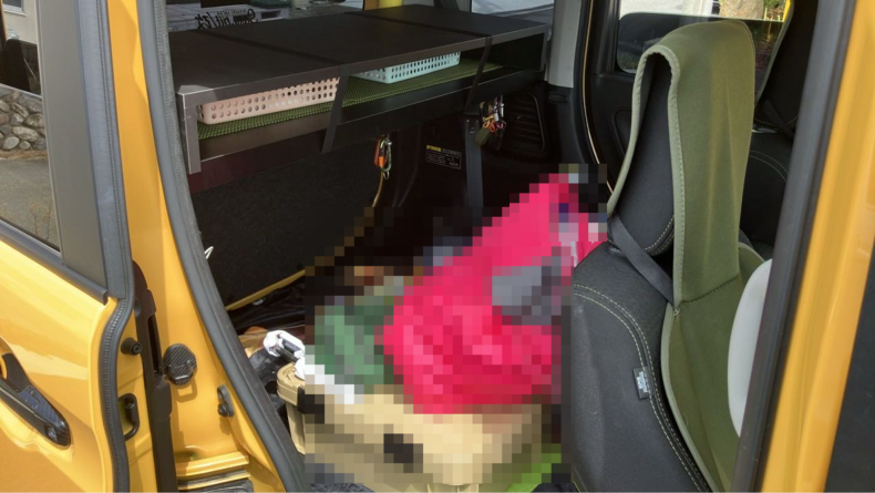 内装後方シート