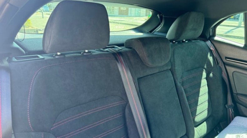 内装後方シート