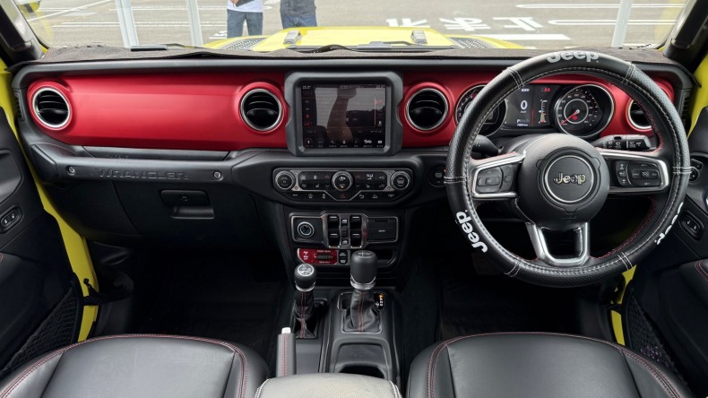 内装インパネ全体