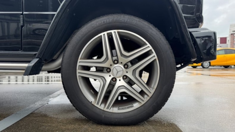 タイヤホイール前