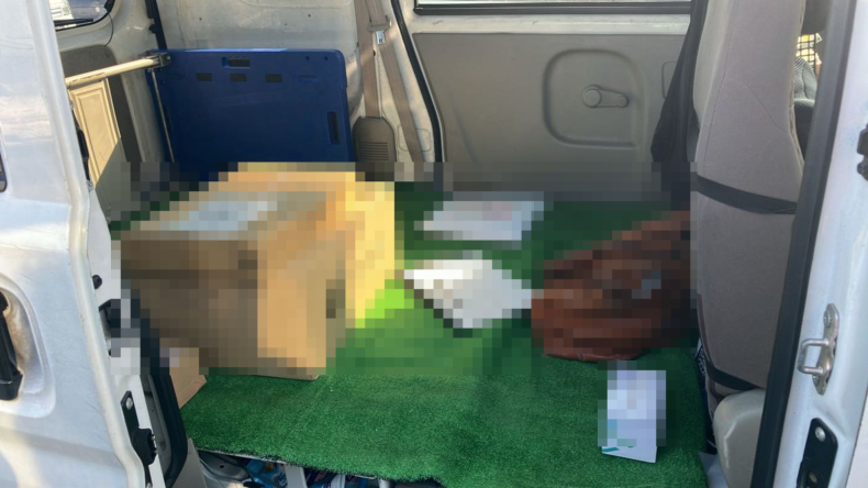 内装後方シート