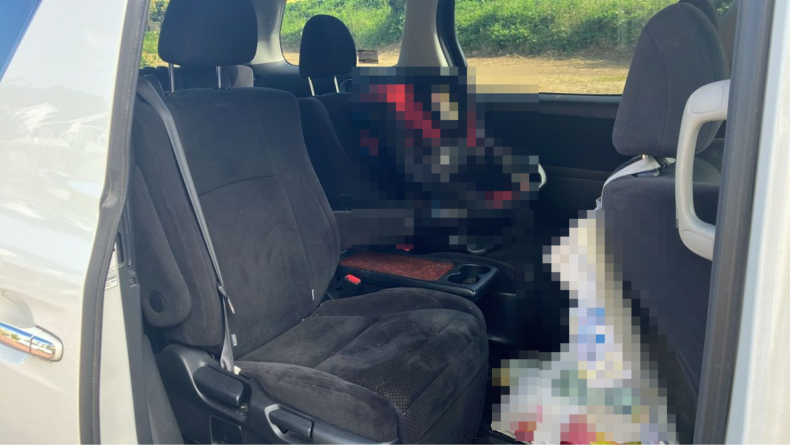 内装後方シート