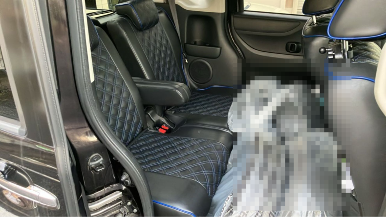 内装後方シート